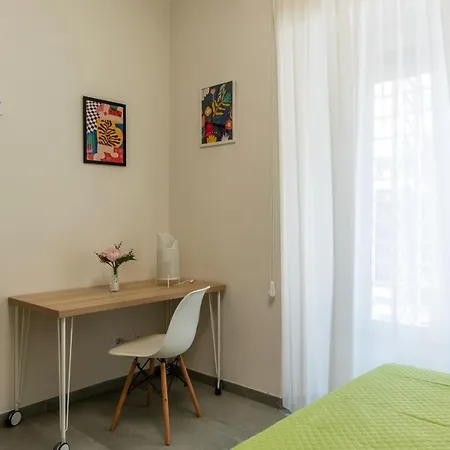 Eleonora Apartment *